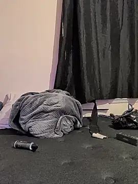 Snapshot of Cnutt310 chatting on February 22, 2026, 7:33 am Cnutt310 online show from February 22, 2026, 7:33 am