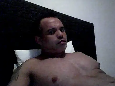 Snapshot of brenner2000 chatting on November 2, 2025, 5:51 pm brenner2000 online show from November 2, 2025, 5:51 pm