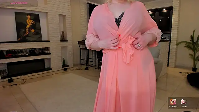 MariemLui online show from February 10, 2026, 3:55 pm