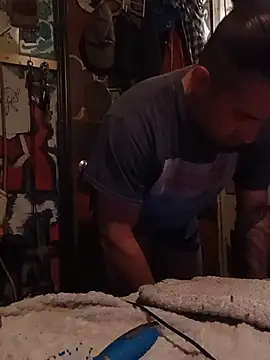 Twoslipperywhenwett online show from November 12, 2025, 8:56 pm