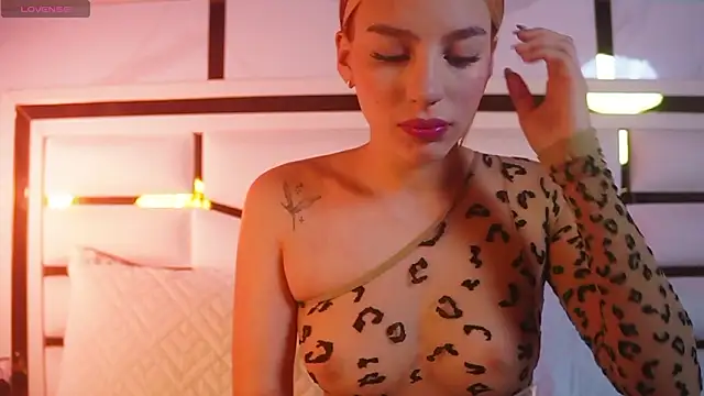 Snapshot of ambar_rosse25 chatting on February 3, 2026, 11:48 am ambar rosse25 online show from February 3, 2026, 11:48 am