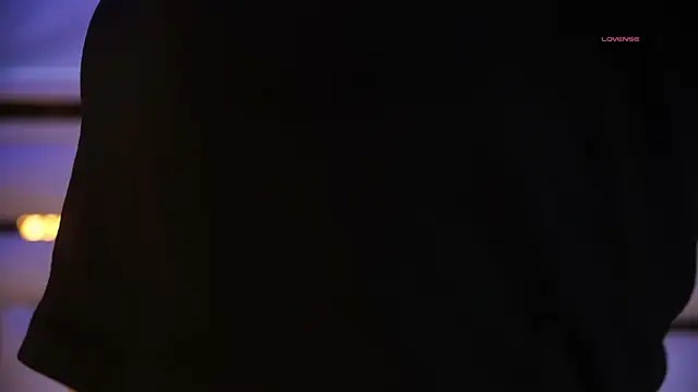 Snapshot of ambar_rosse25 chatting on December 18, 2025, 11:36 am ambar rosse25 online show from December 18, 2025, 11:36 am