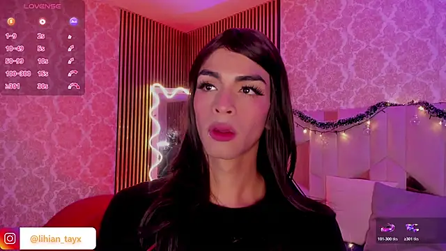 LIHIAN TAY online show from December 19, 2025, 3:43 am