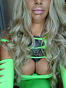 dutchbarbie online show from November 2, 2025, 5:29 pm