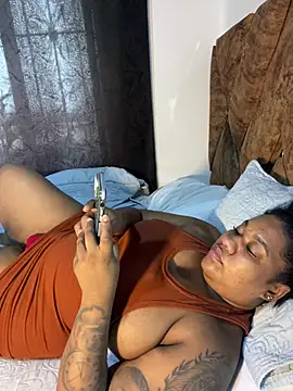 Snapshot of Sam_Blue chatting on July 2, 2026, 12:55 pm Sam Blue online show from July 2, 2026, 12:55 pm