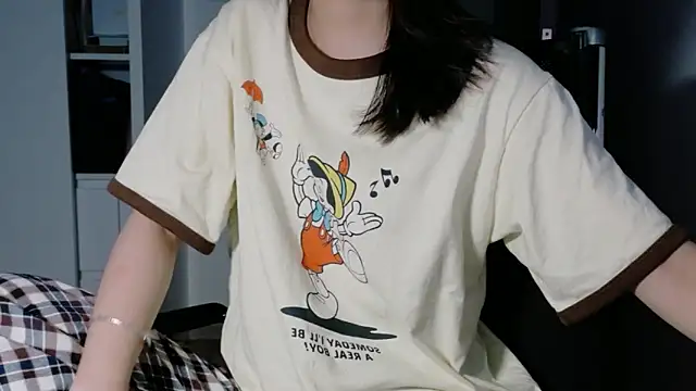 Snapshot of Ryeon_99 chatting on February 22, 2026, 2:19 pm Ryeon 99 online show from February 22, 2026, 2:19 pm