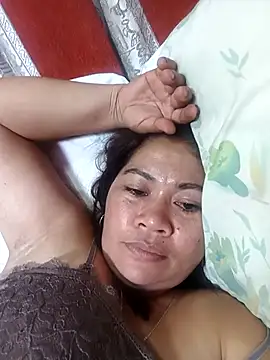 Snapshot of sexybitch_02 chatting on December 4, 2025, 1:04 am sexybitch 02 online show from December 4, 2025, 1:04 am