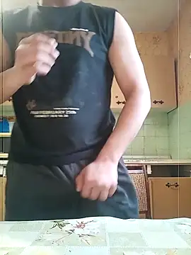 Snapshot of Llovlyboyyyy12 chatting on March 3, 2026, 5:58 am Llovlyboyyyy12 online show from March 3, 2026, 5:58 am