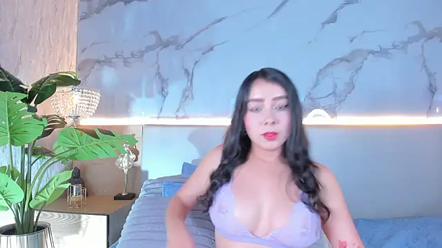 Snapshot of ValSmith_ chatting on February 5, 2026, 1:34 am ValSmith online show from February 5, 2026, 1:34 am