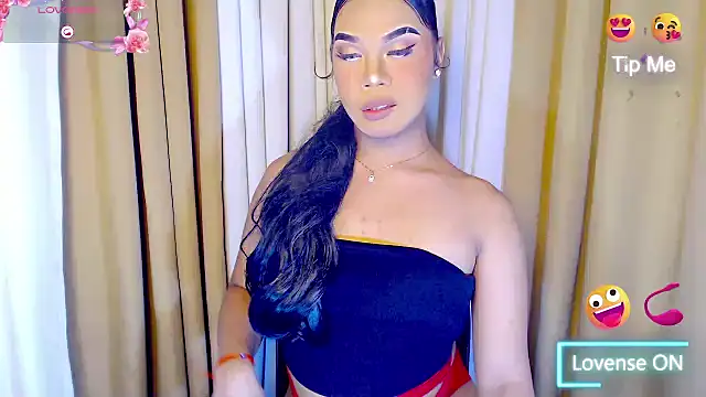 Snapshot of Dream_Mistress chatting on October 13, 2025, 5:20 am Dream Mistress online show from October 13, 2025, 5:20 am