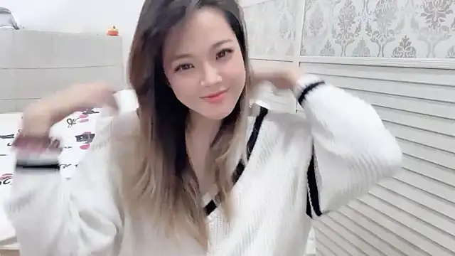 Snapshot of Holiland chatting on October 31, 2025, 1:24 am Holiland online show from October 31, 2025, 1:24 am