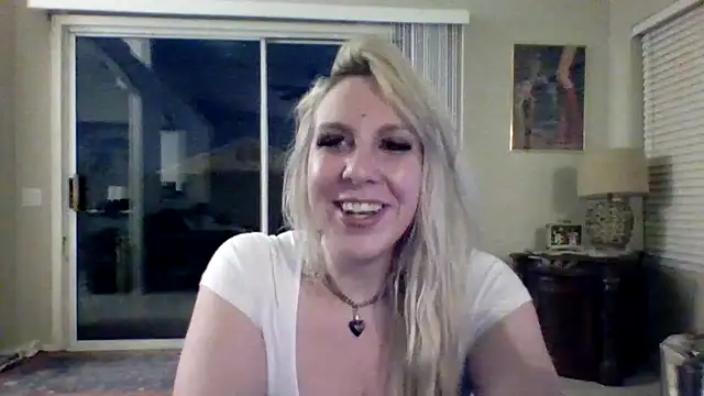 Snapshot of bimbopixxxie chatting on December 22, 2025, 1:06 am bimbopixxxie online show from December 22, 2025, 1:06 am