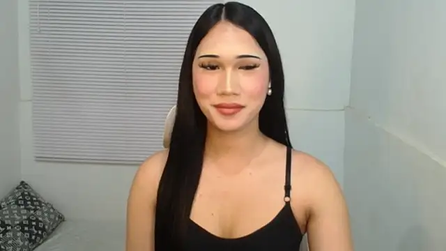 Snapshot of Leighs_Celine chatting on February 17, 2026, 4:48 pm Leighs Celine online show from February 17, 2026, 4:48 pm