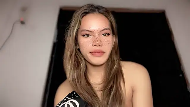 Snapshot of serpenthena_goddess chatting on November 25, 2025, 10:48 am serpenthena goddess online show from November 25, 2025, 10:48 am