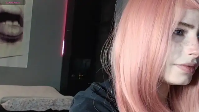 Snapshot of PieraMarch chatting on February 17, 2026, 8:06 pm PieraMarch online show from February 17, 2026, 8:06 pm