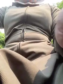 -Luxury online show from April 12, 2026, 7:00 am