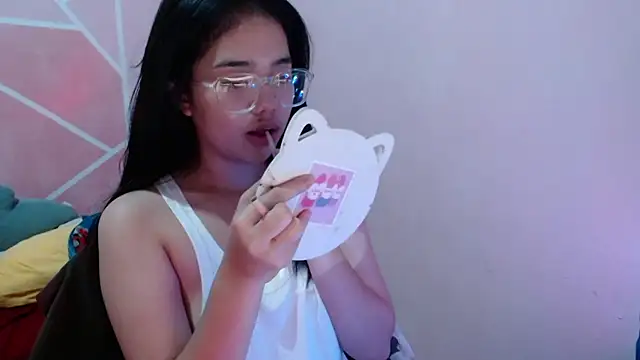 Snapshot of aaliyah_walker chatting on December 17, 2025, 11:04 am aaliyah walker online show from December 17, 2025, 11:04 am