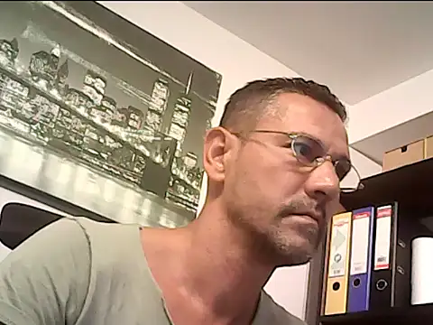 Snapshot of mastercharisma35 chatting on September 16, 2025, 11:11 am mastercharisma35 online show from September 16, 2025, 11:11 am