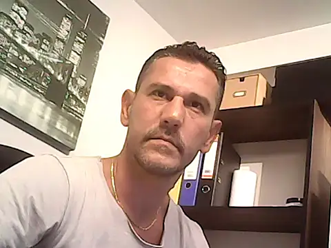 Snapshot of mastercharisma35 chatting on October 20, 2025, 3:12 pm mastercharisma35 online show from October 20, 2025, 3:12 pm