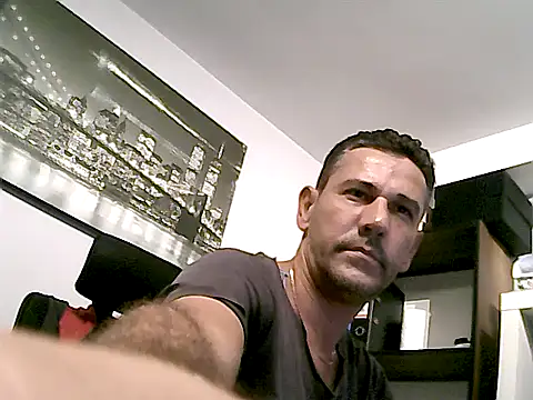 Snapshot of mastercharisma35 chatting on October 28, 2025, 9:19 am mastercharisma35 online show from October 28, 2025, 9:19 am