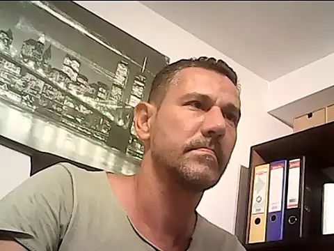 Snapshot of mastercharisma35 chatting on September 17, 2025, 4:53 pm mastercharisma35 online show from September 17, 2025, 4:53 pm