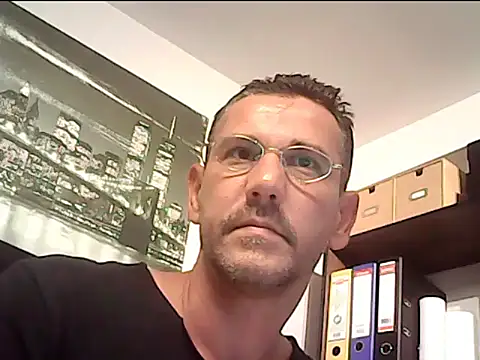 Snapshot of mastercharisma35 chatting on September 22, 2025, 10:21 am mastercharisma35 online show from September 22, 2025, 10:21 am