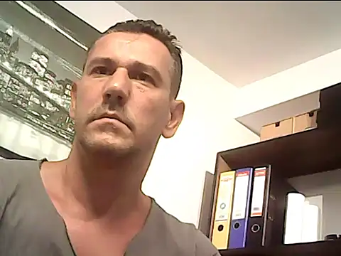 Snapshot of mastercharisma35 chatting on September 19, 2025, 9:02 am mastercharisma35 online show from September 19, 2025, 9:02 am