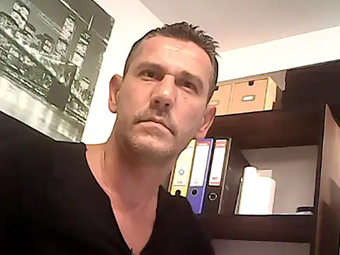 Snapshot of mastercharisma35 chatting on September 27, 2025, 3:51 pm mastercharisma35 online show from September 27, 2025, 3:51 pm