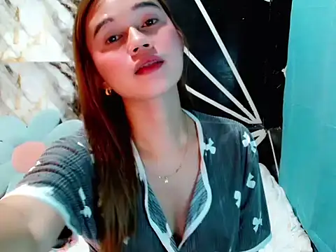 Snapshot of urgirl_mikah chatting on July 7, 2026, 11:30 pm urgirl mikah online show from July 7, 2026, 11:30 pm