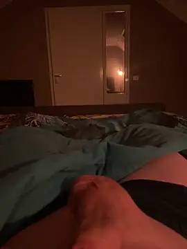 dutch girl lover online show from April 15, 2026, 9:26 pm