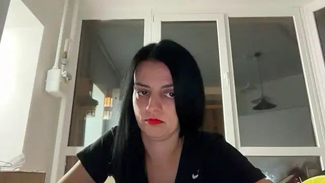 Snapshot of Sladosttss chatting on November 2, 2025, 7:30 pm Sladosttss online show from November 2, 2025, 7:30 pm