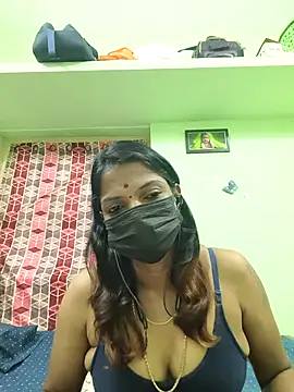 Snapshot of Tamil_Ishu chatting on October 27, 2025, 7:31 am Tamil Ishu online show from October 27, 2025, 7:31 am