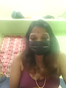 Snapshot of Tamil_Ishu chatting on October 25, 2025, 8:02 am Tamil Ishu online show from October 25, 2025, 8:02 am