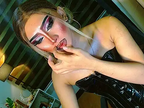 Snapshot of Queen_yasii_88 chatting on May 28, 2026, 1:39 pm Queen yasii 88 online show from May 28, 2026, 1:39 pm