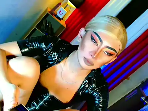 Snapshot of Queen_yasii_88 chatting on December 2, 2025, 3:25 pm Queen yasii 88 online show from December 2, 2025, 3:25 pm