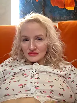 Snapshot of KateMonroe chatting on April 29, 2026, 9:10 pm KateMonroe online show from April 29, 2026, 9:10 pm