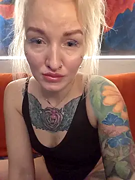 Snapshot of KateMonroe chatting on April 24, 2026, 8:55 pm KateMonroe online show from April 24, 2026, 8:55 pm