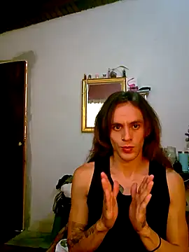 Snapshot of anaboleyn chatting on January 7, 2026, 4:45 pm anaboleyn online show from January 7, 2026, 4:45 pm