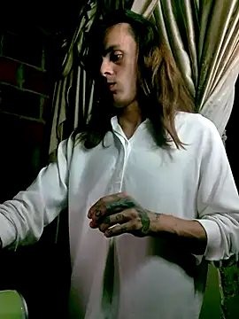 Snapshot of anaboleyn chatting on February 7, 2026, 1:13 am anaboleyn online show from February 7, 2026, 1:13 am