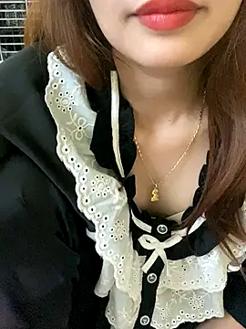 Snapshot of Ri210 chatting on November 12, 2025, 2:26 am Ri210 online show from November 12, 2025, 2:26 am