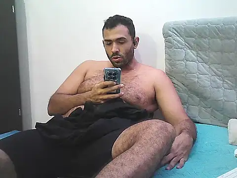 Snapshot of morenocabro10 chatting on November 4, 2025, 12:03 am morenocabro10 online show from November 4, 2025, 12:03 am