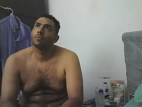 Snapshot of morenocabro10 chatting on January 6, 2026, 2:37 am morenocabro10 online show from January 6, 2026, 2:37 am