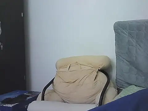 Snapshot of morenocabro10 chatting on November 30, 2025, 2:23 am morenocabro10 online show from November 30, 2025, 2:23 am