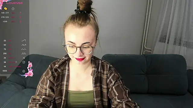 Snapshot of MewStella chatting on January 5, 2026, 5:27 pm MewStella online show from January 5, 2026, 5:27 pm