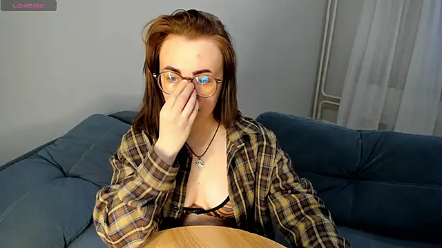 MewStella online show from March 27, 2026, 5:58 pm