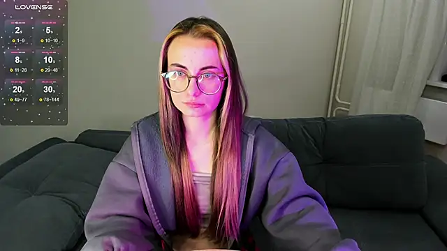 Snapshot of MewStella chatting on November 7, 2025, 12:04 am MewStella online show from November 7, 2025, 12:04 am