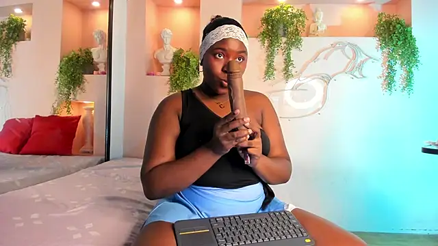 Snapshot of NanyMoreno chatting on November 19, 2025, 12:16 pm NanyMoreno online show from November 19, 2025, 12:16 pm