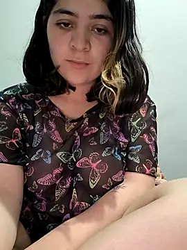 Snapshot of PrihZinhaHot chatting on October 7, 2025, 12:11 am PrihZinhaHot online show from October 7, 2025, 12:11 am