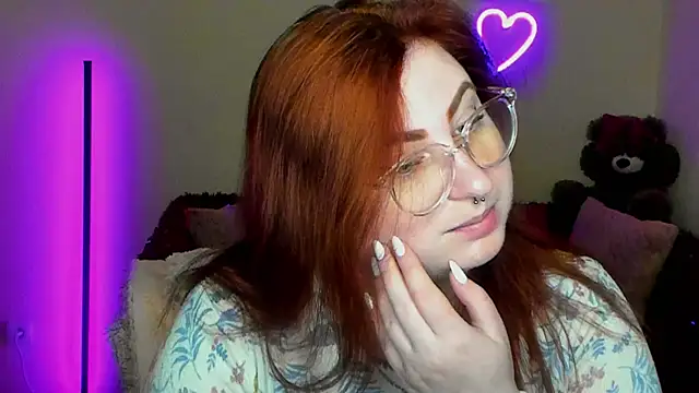 Snapshot of Alicia_love00 chatting on April 20, 2026, 5:32 am Alicia love00 online show from April 20, 2026, 5:32 am