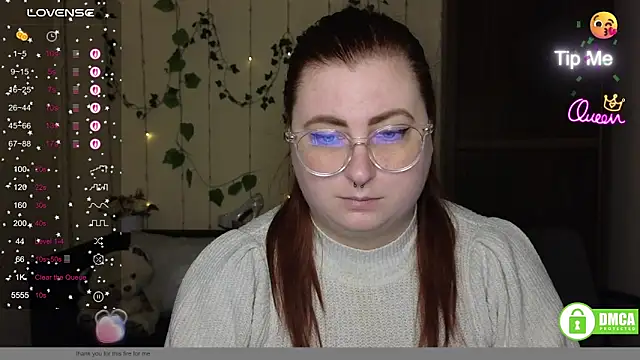 Snapshot of Alicia_love00 chatting on April 25, 2026, 5:21 am Alicia love00 online show from April 25, 2026, 5:21 am